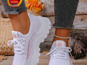 Bottes de cheville style sport casual pour femmes, avec lacets. Semelle moulée pour bottes de cheville outdoor