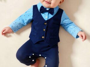 Ensemble costume bébé garçon avec gilet boutonné et nœud papillon – style élégant